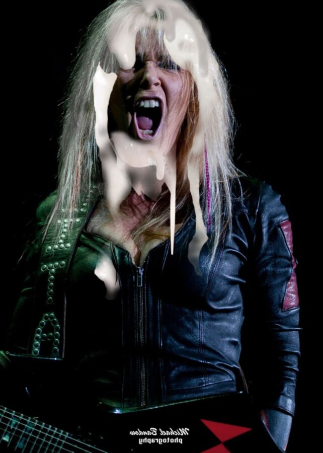 Lita Ford sperme faciale