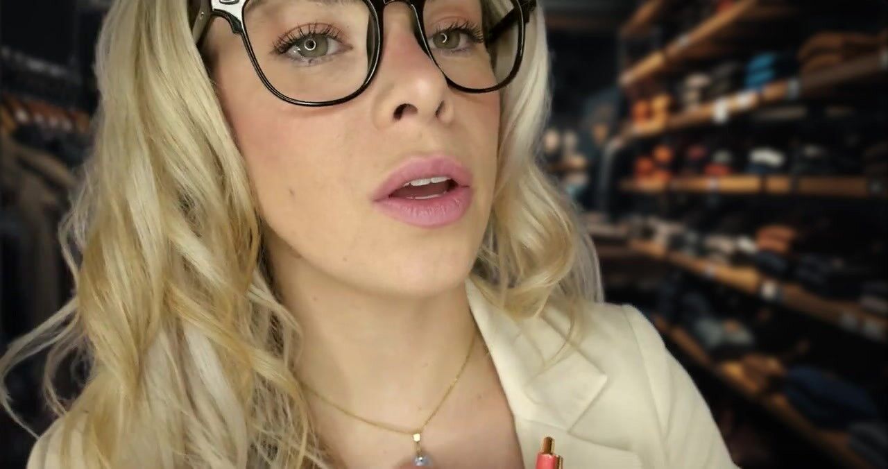 Scottish Murmurs ASMR Adaptação de terno pessoal Lauren Woods