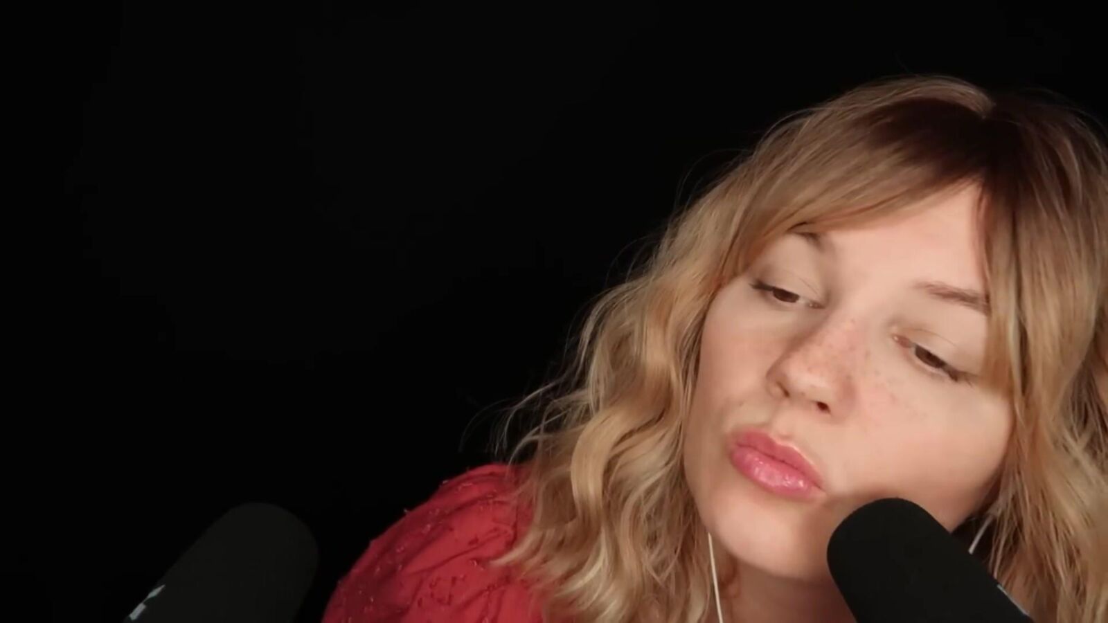 Sanfte Galoschen ASMR Bekah Kissing