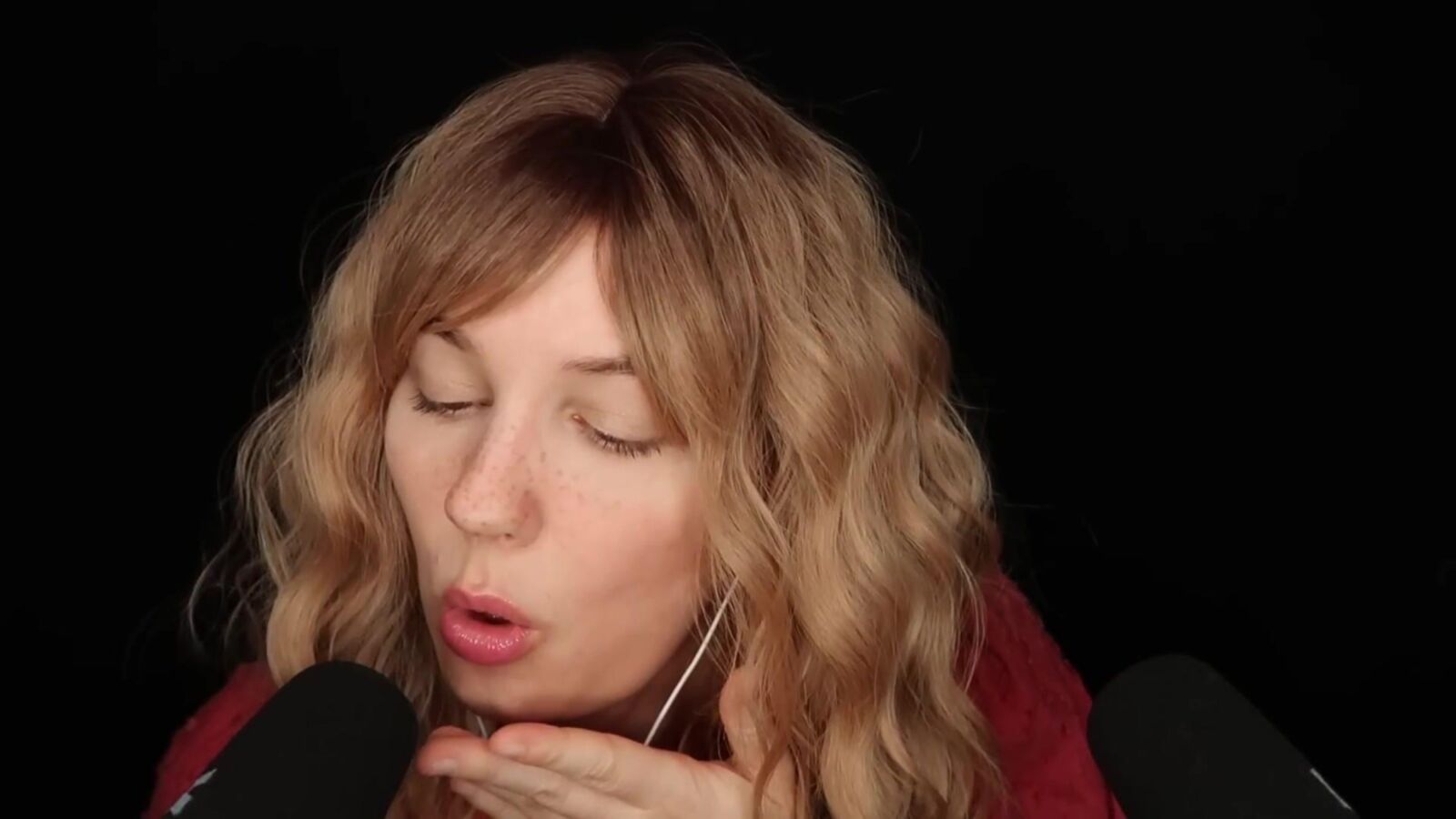 Sanfte Galoschen ASMR Bekah Kissing