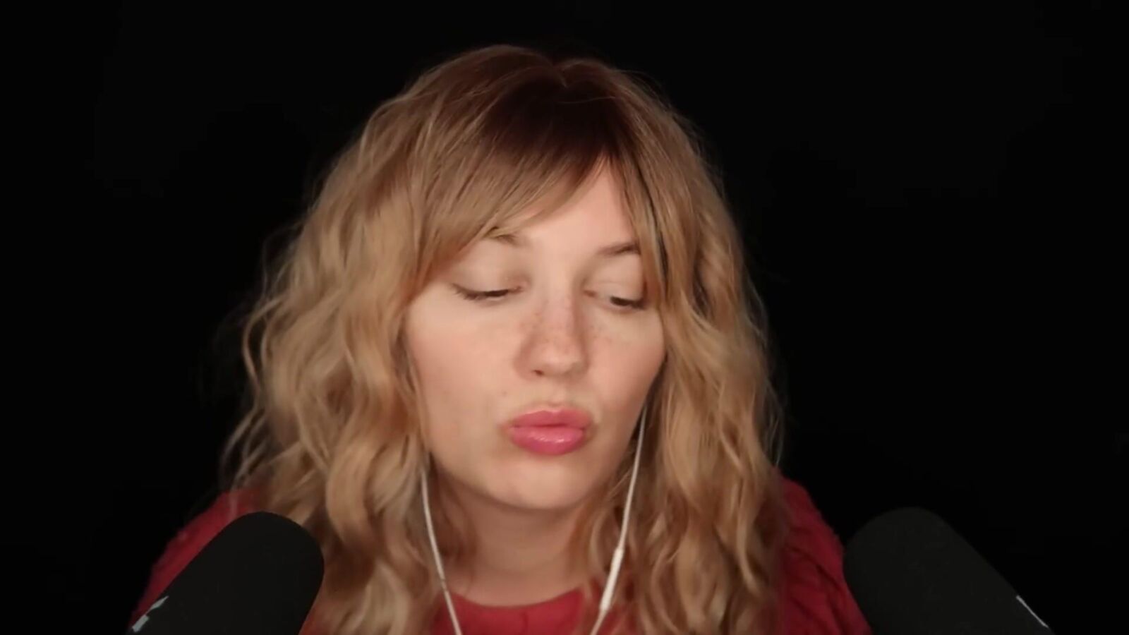 Sanfte Galoschen ASMR Bekah Kissing