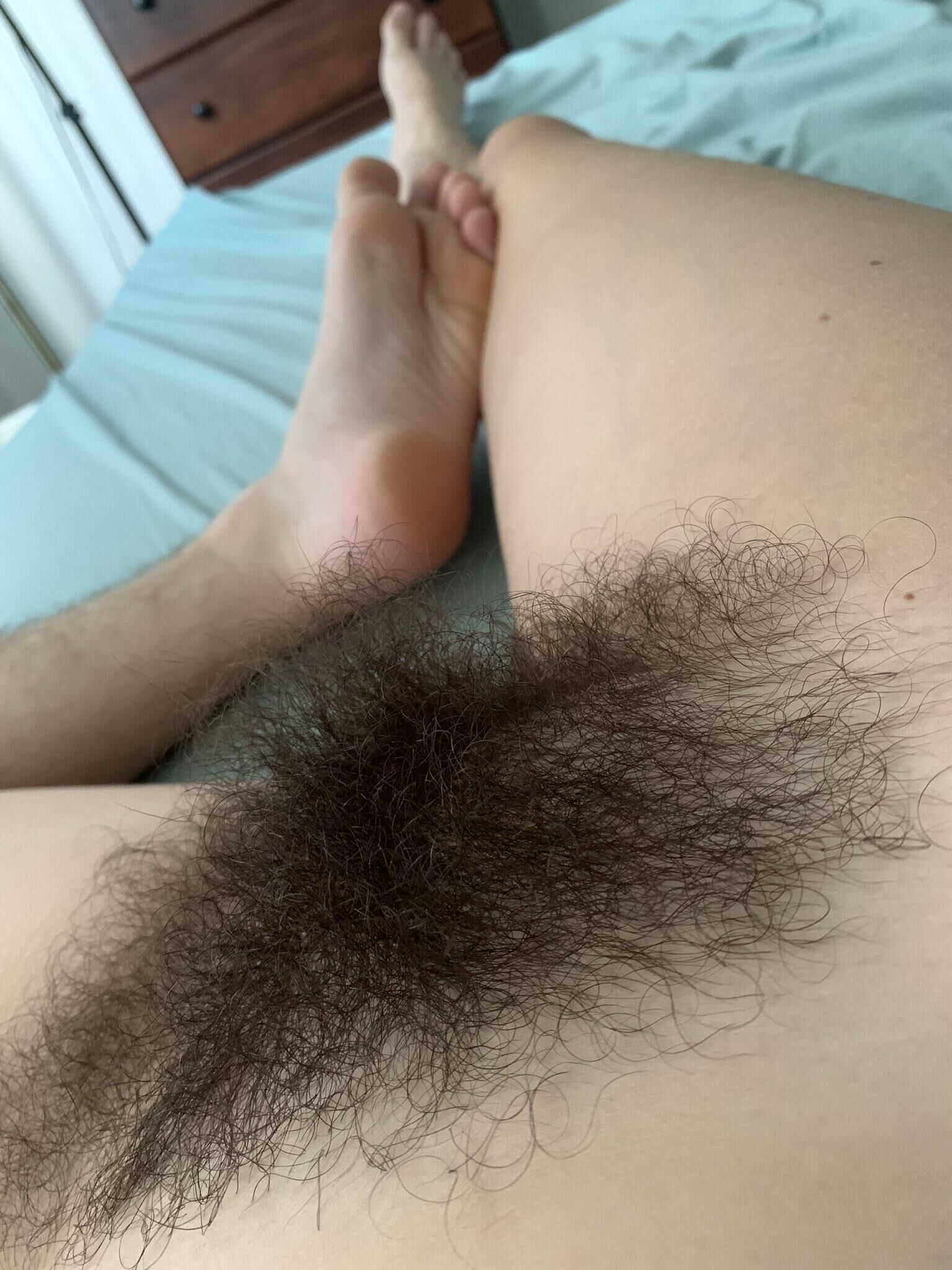 Flaca Coño Muy Peludo Perla