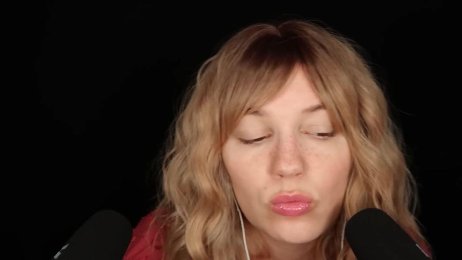 Sanfte Galoschen ASMR Bekah Kissing