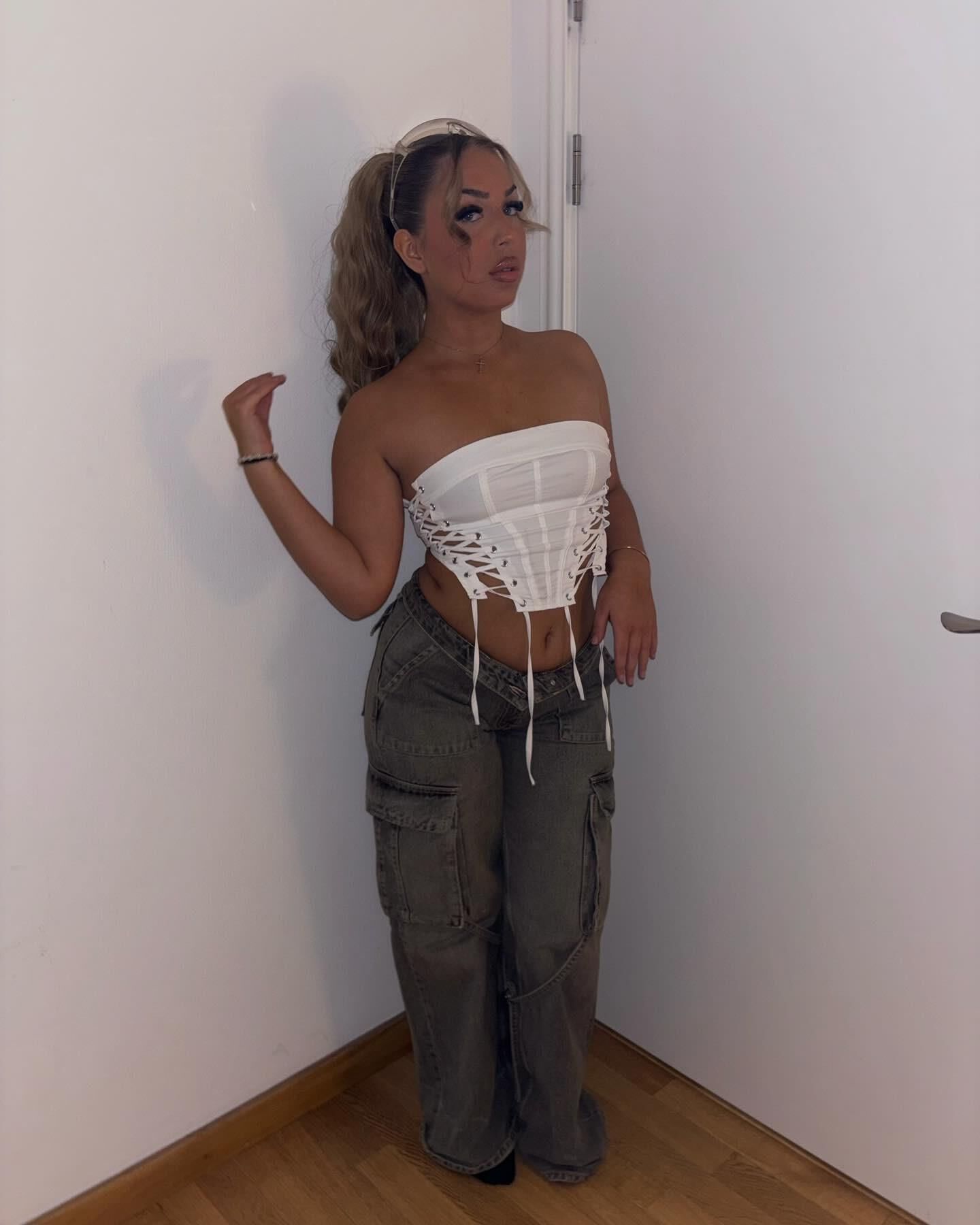 Iraqi bimbo in sweden