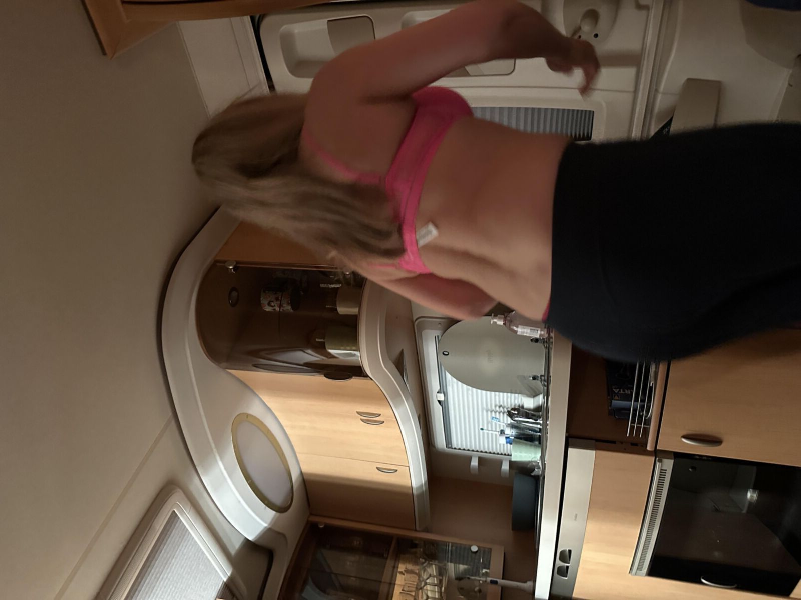 Blowjob von meiner Frau in rosa Dessous