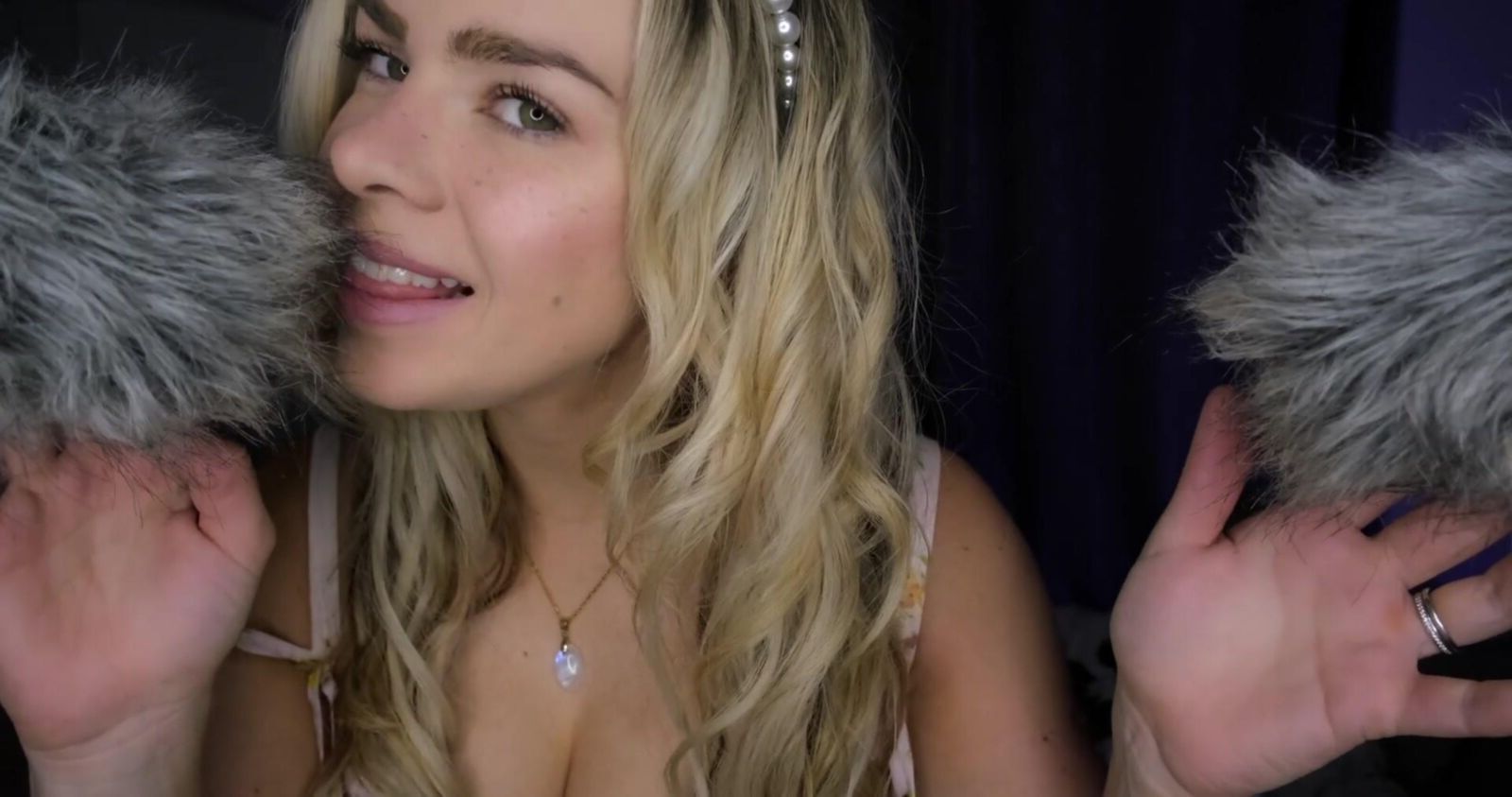 Murmures écossaises ASMR personnelles dans sa chambre Lauren Woods