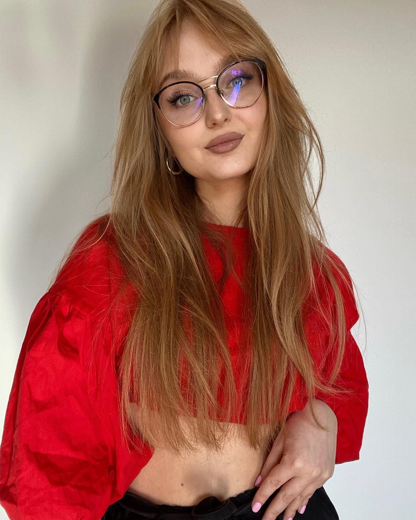 Asia süßer blonder Insta-Teenager