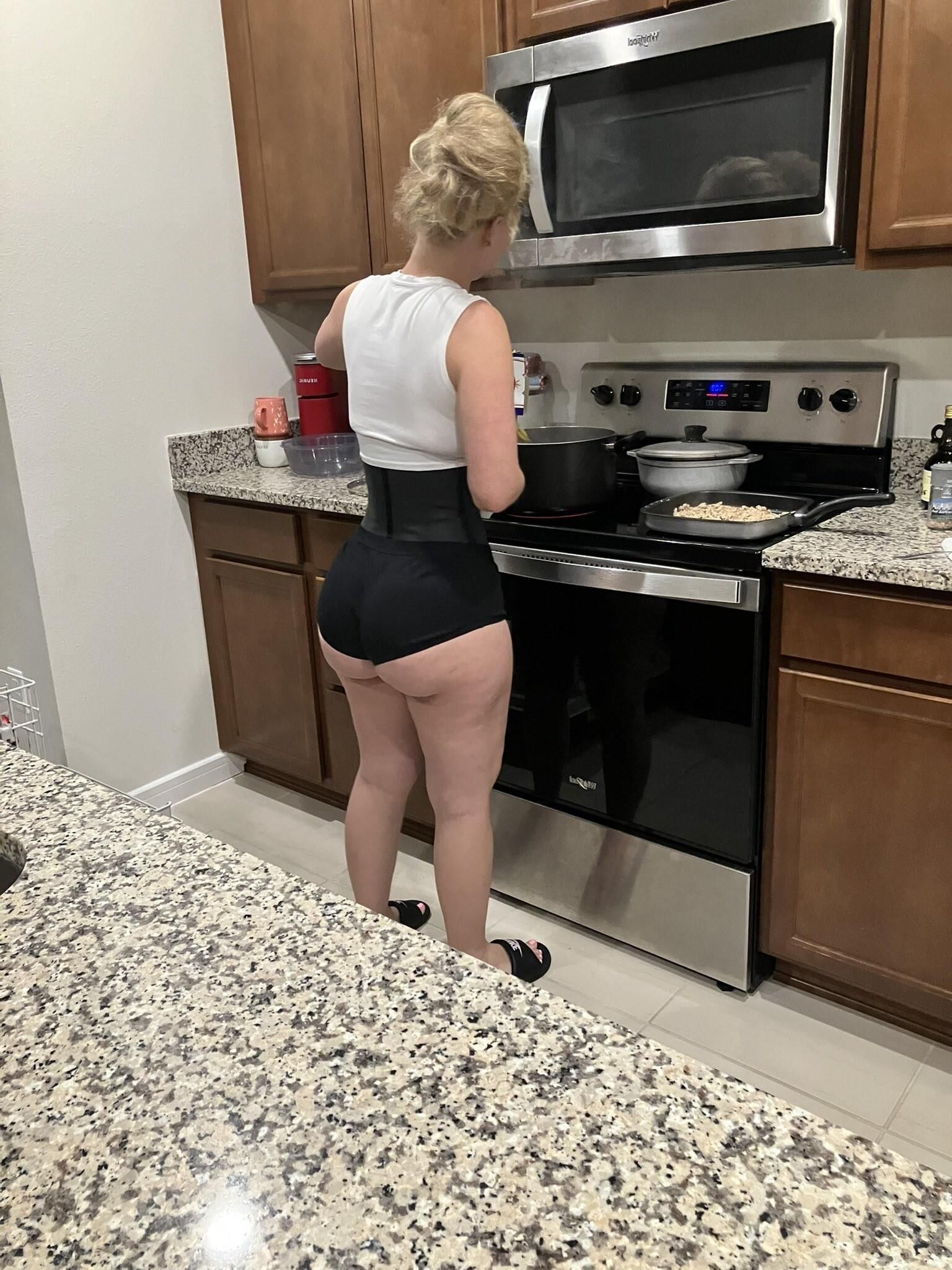 Jordan Big Ass Long Tongued Sexy Blonde MILF Mixed Hot Shots