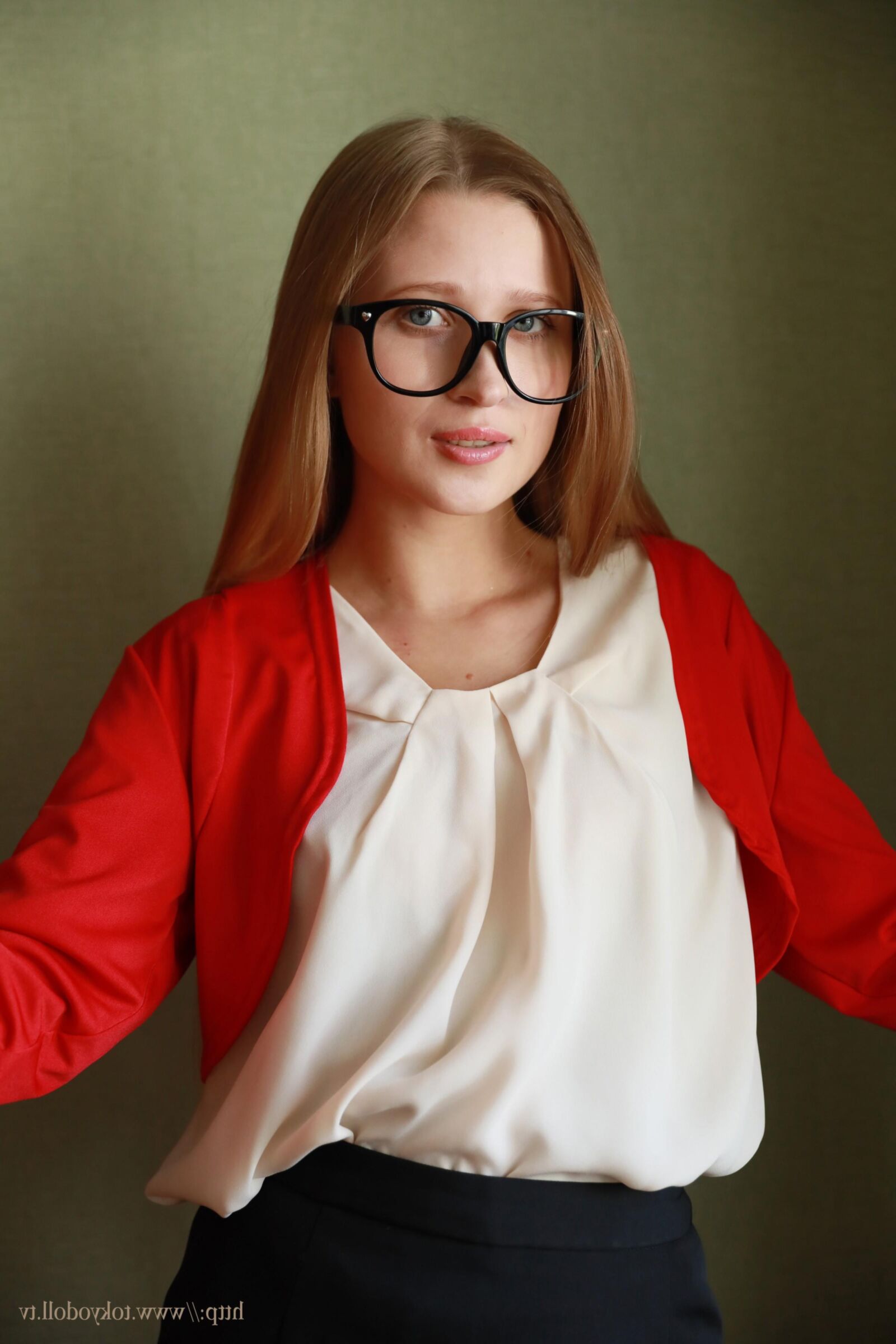 Adriana C   Set 023A (Secretary)