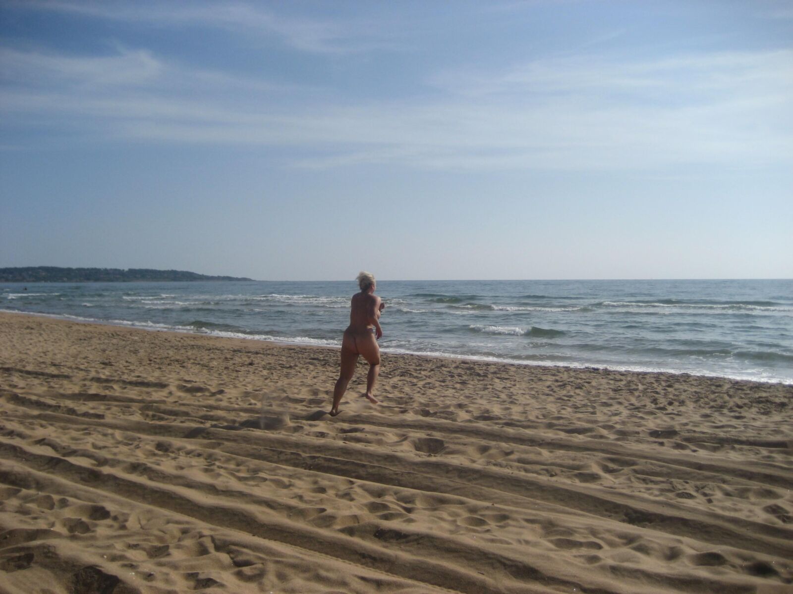 Clara an einem schwedischen Strand