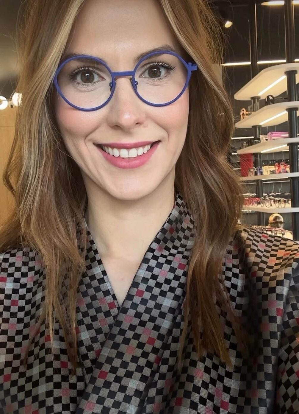 Beautiful MILF in glasses