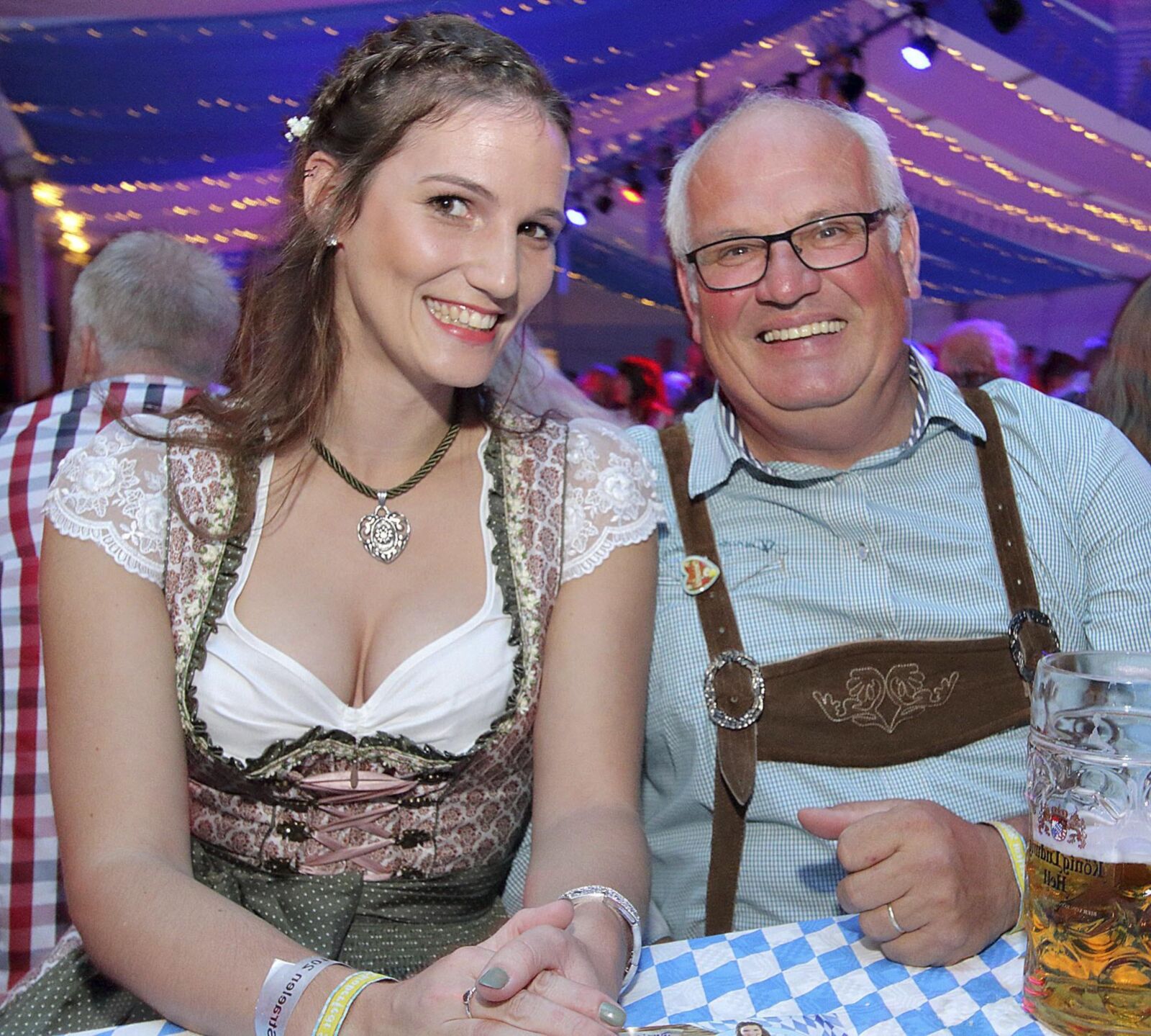 Wichsvorlagen Oktoberfest Bier Dirndl Wiesn Special, mehr?