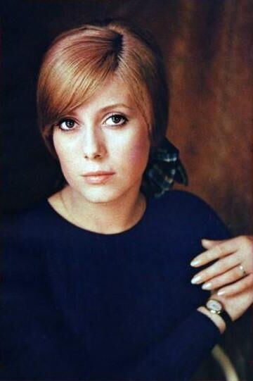 Ongles Catherine Deneuve