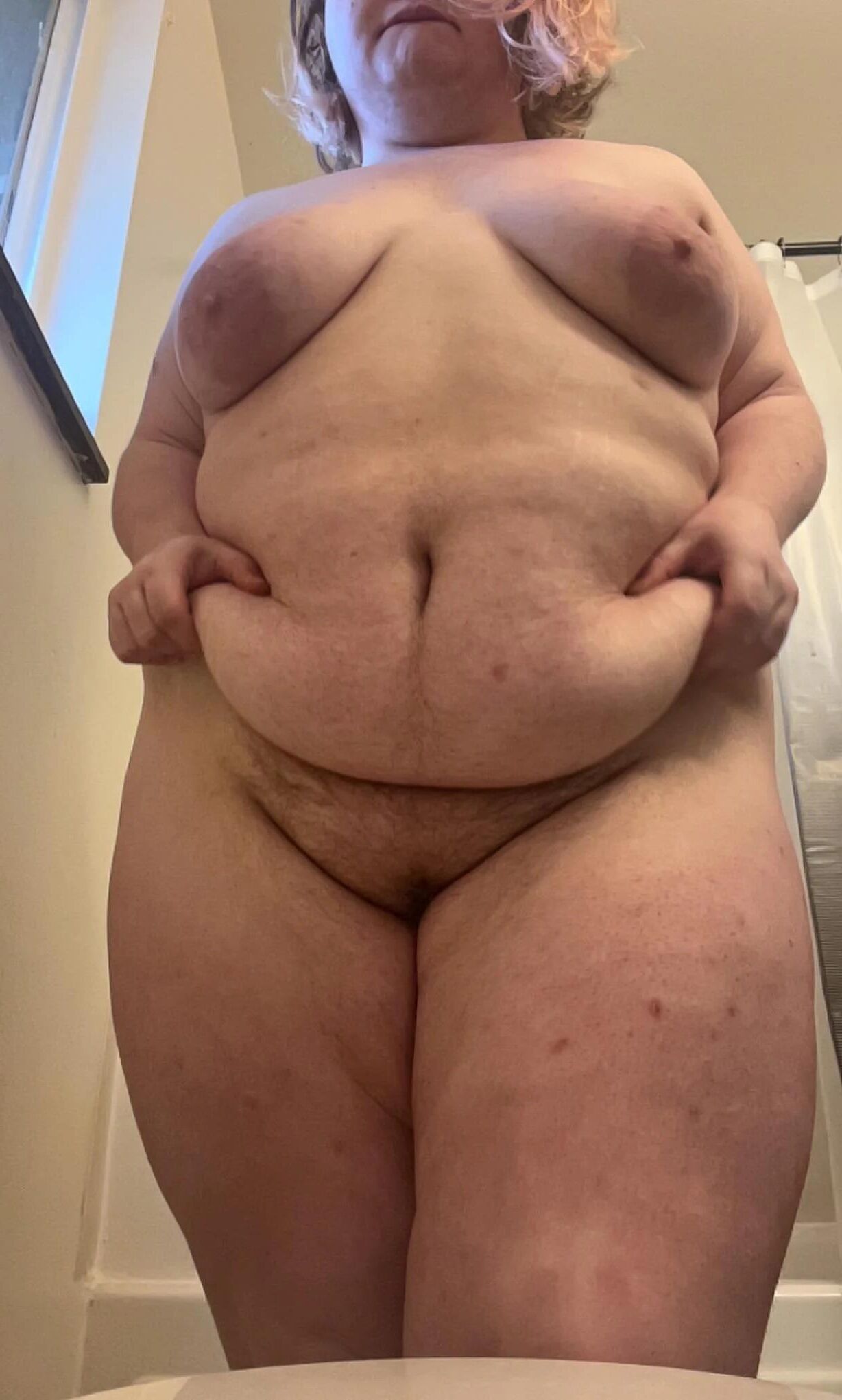 BBW Blonde Très Poilue Faye