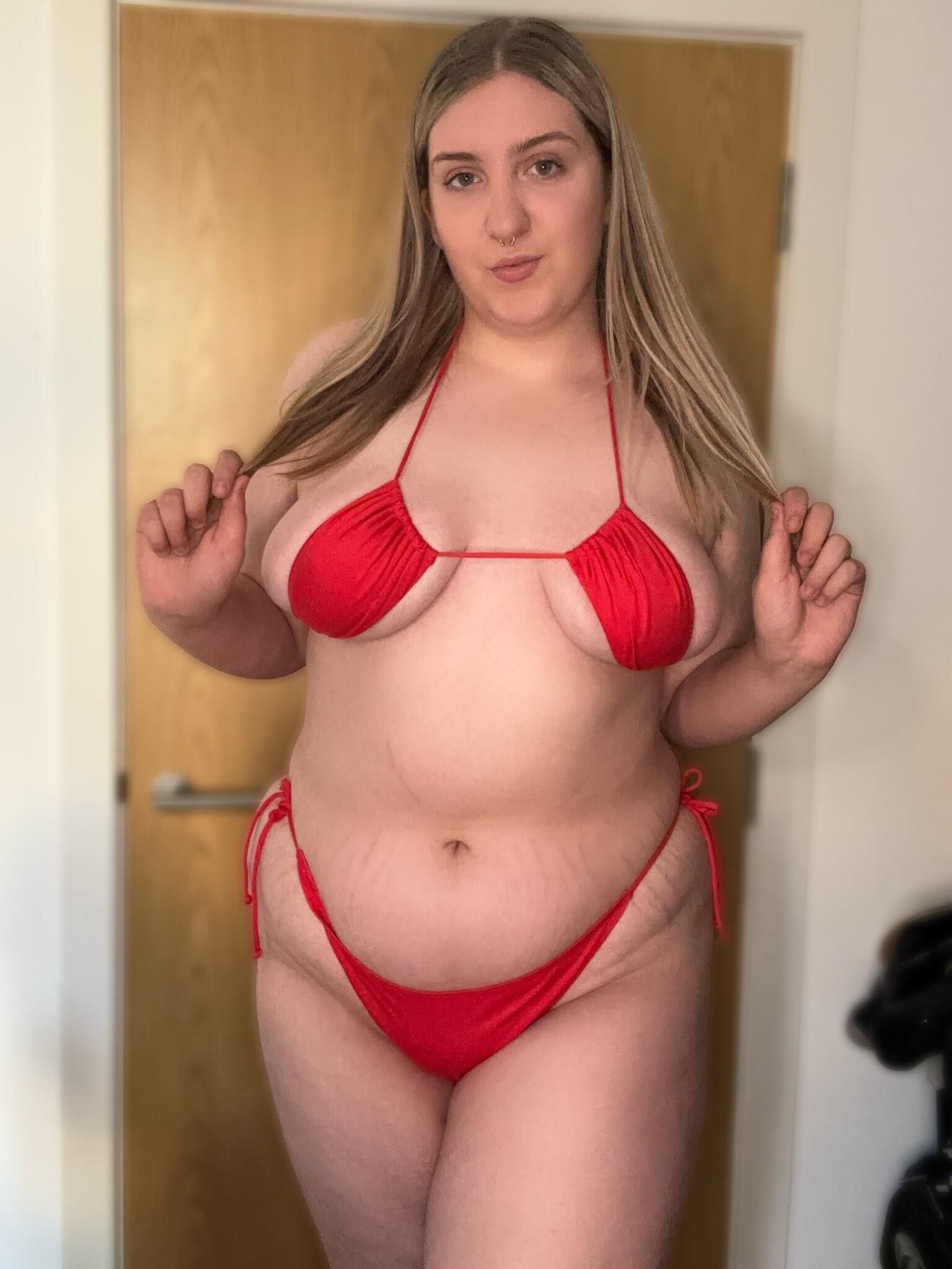 Blonde britannique BBW MIA ROSE