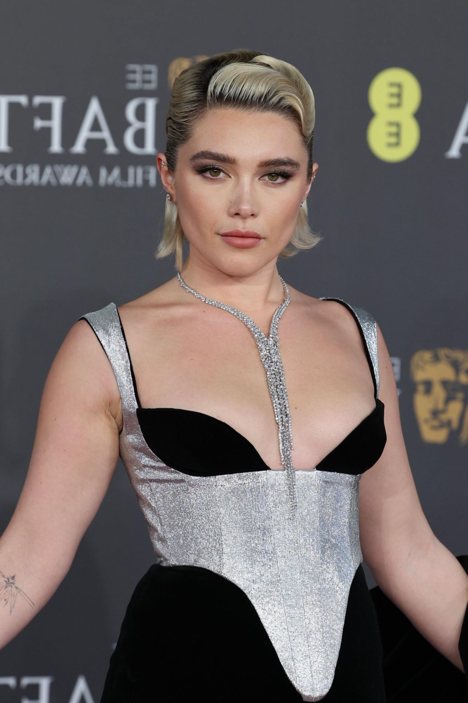 Ich würde gerne die zierliche Promi-Königin Florence Pugh züchten