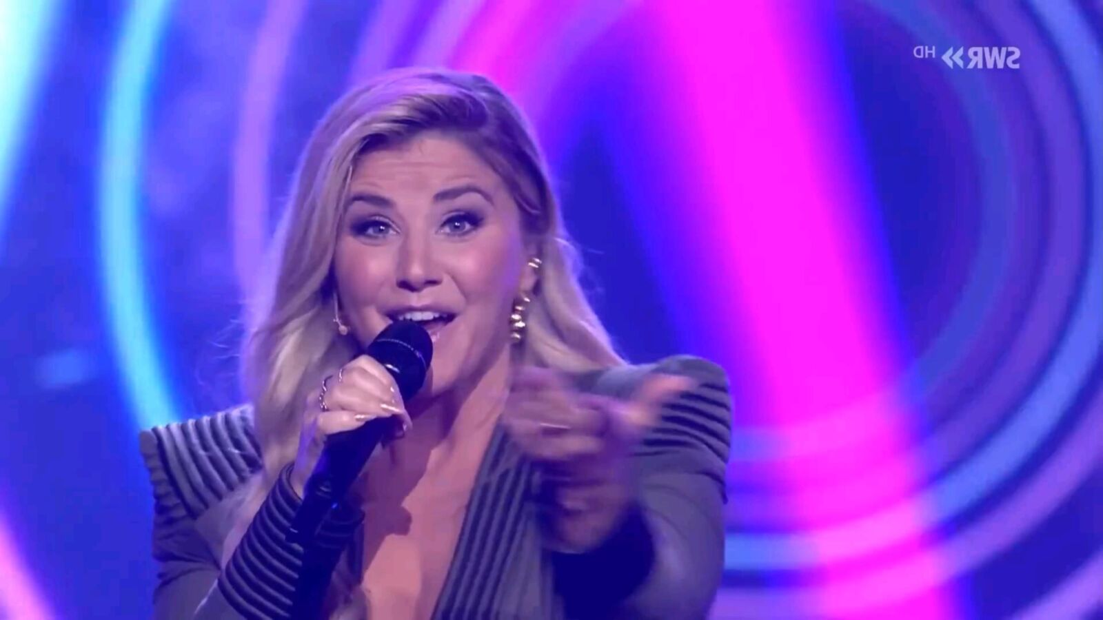 Die Beatrice Egli Fick und Wichs Show