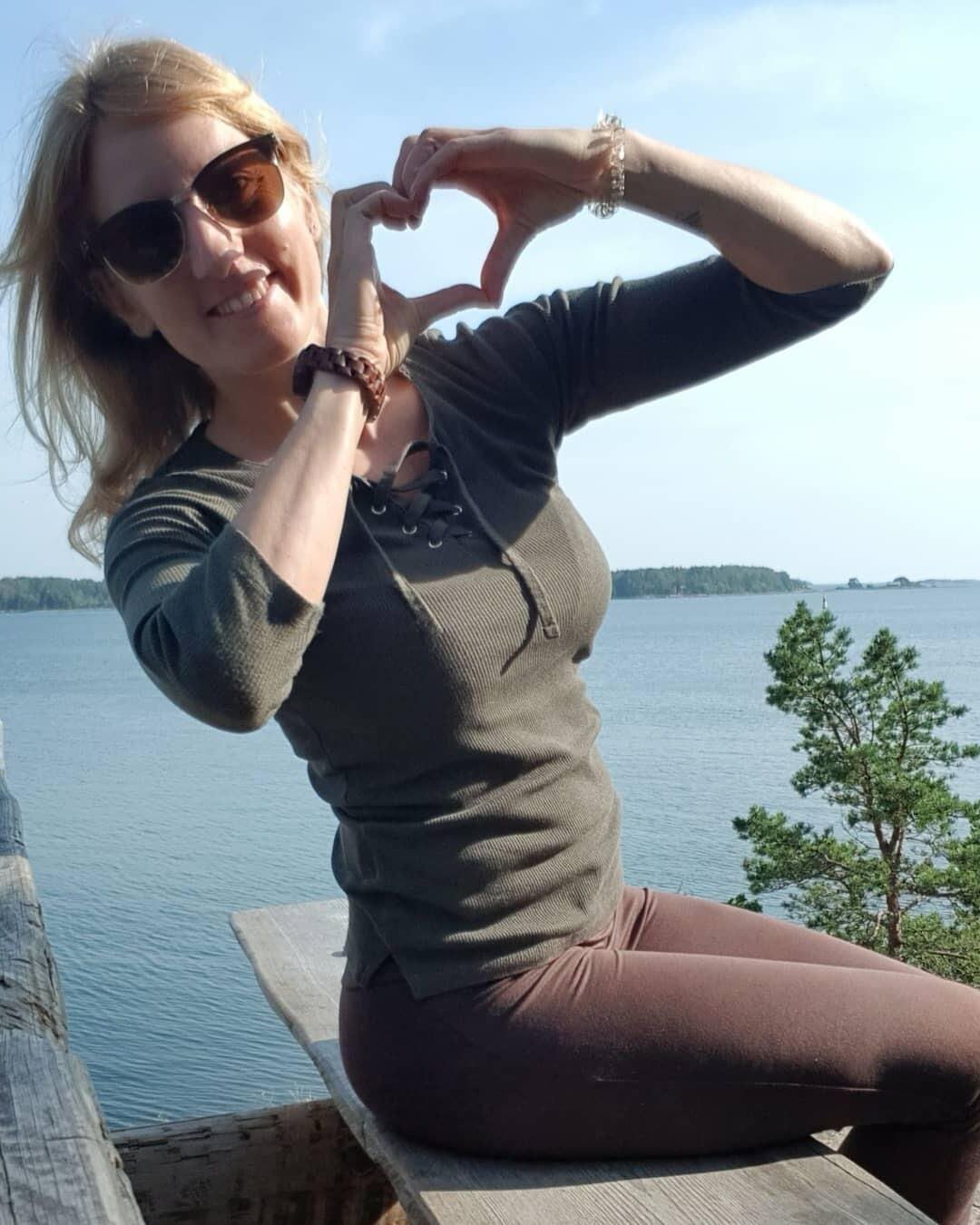 Hallo, ich bin Susanne aus Deutschland und neu bei imagefap. Ich hoffe, dass du mich magst