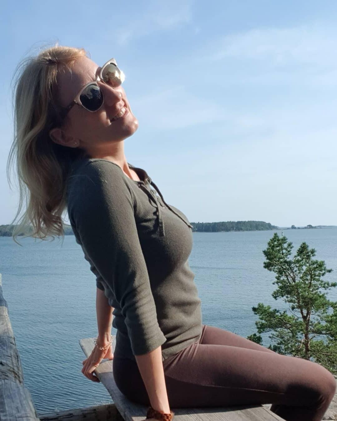 Hallo, ich bin Susanne aus Deutschland und neu bei imagefap. Ich hoffe, dass du mich magst