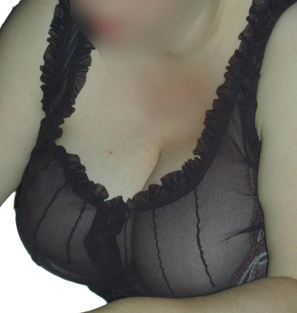 Vollbusige Blondine, BBW, MILF, Mutter, DD, Titten, transparentes Top/Bluse