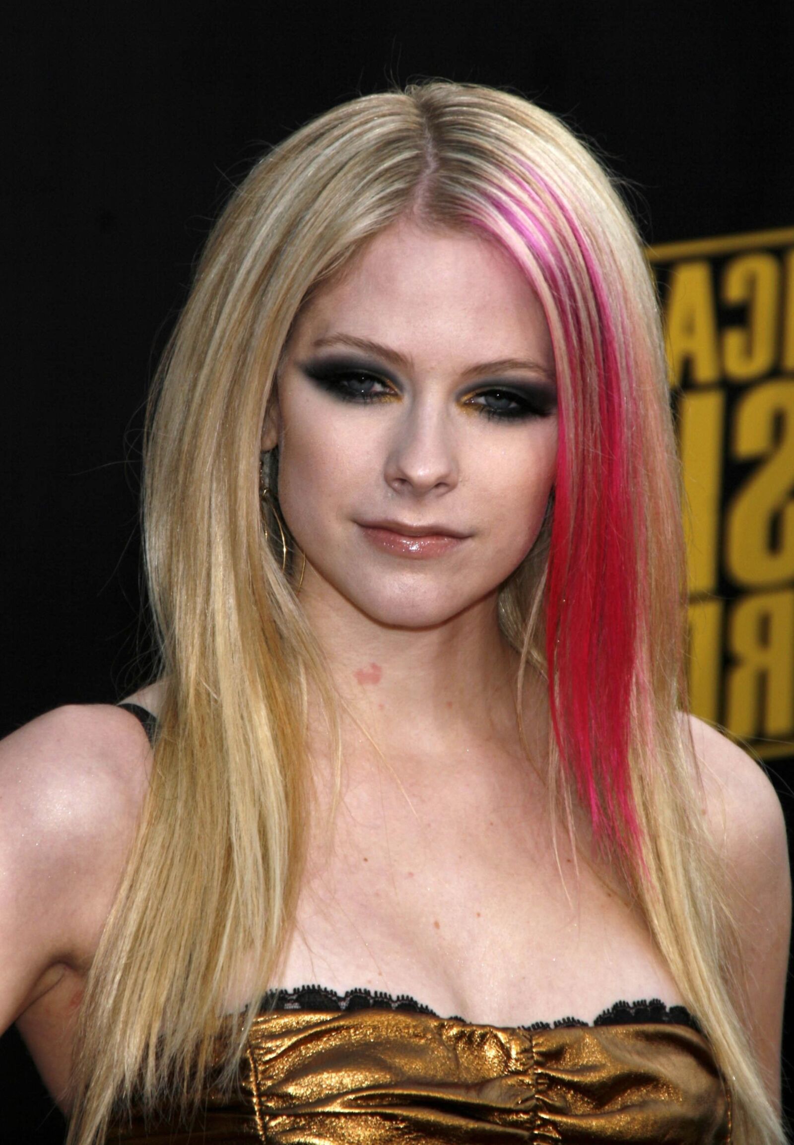 Avril Lavigne, la plus jolie fille de tous les temps