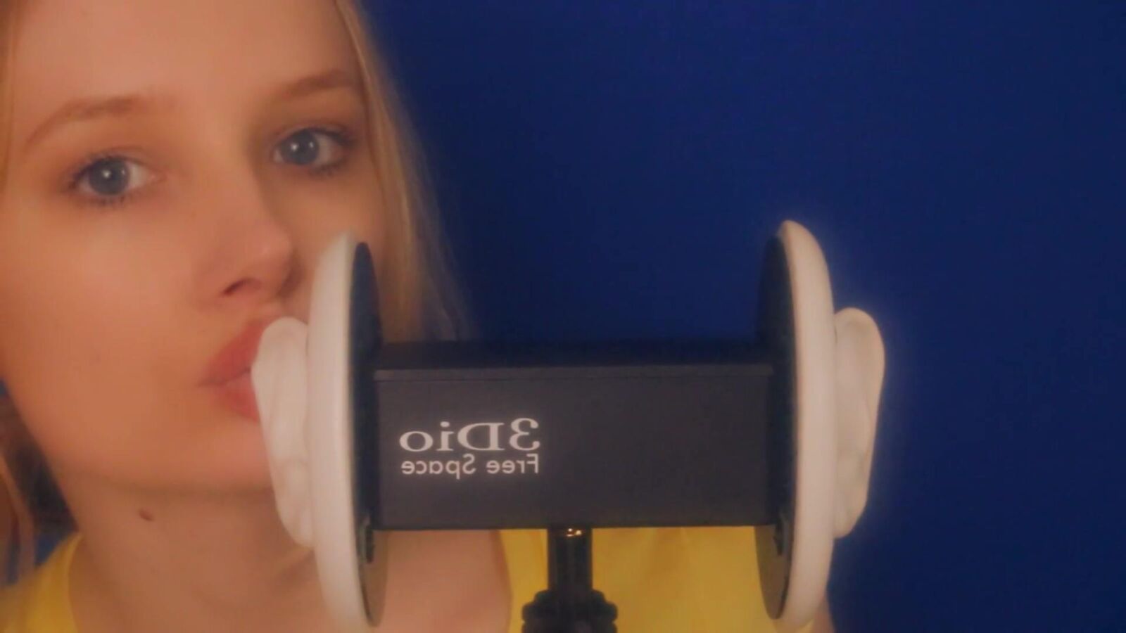 Blue Whispers ASMR Oreille Amour