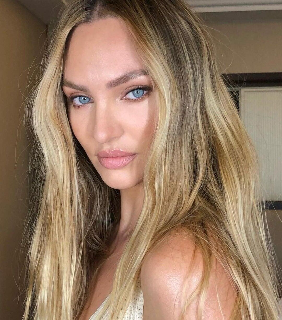 Candice Swanepoel Colección de pajas vol.