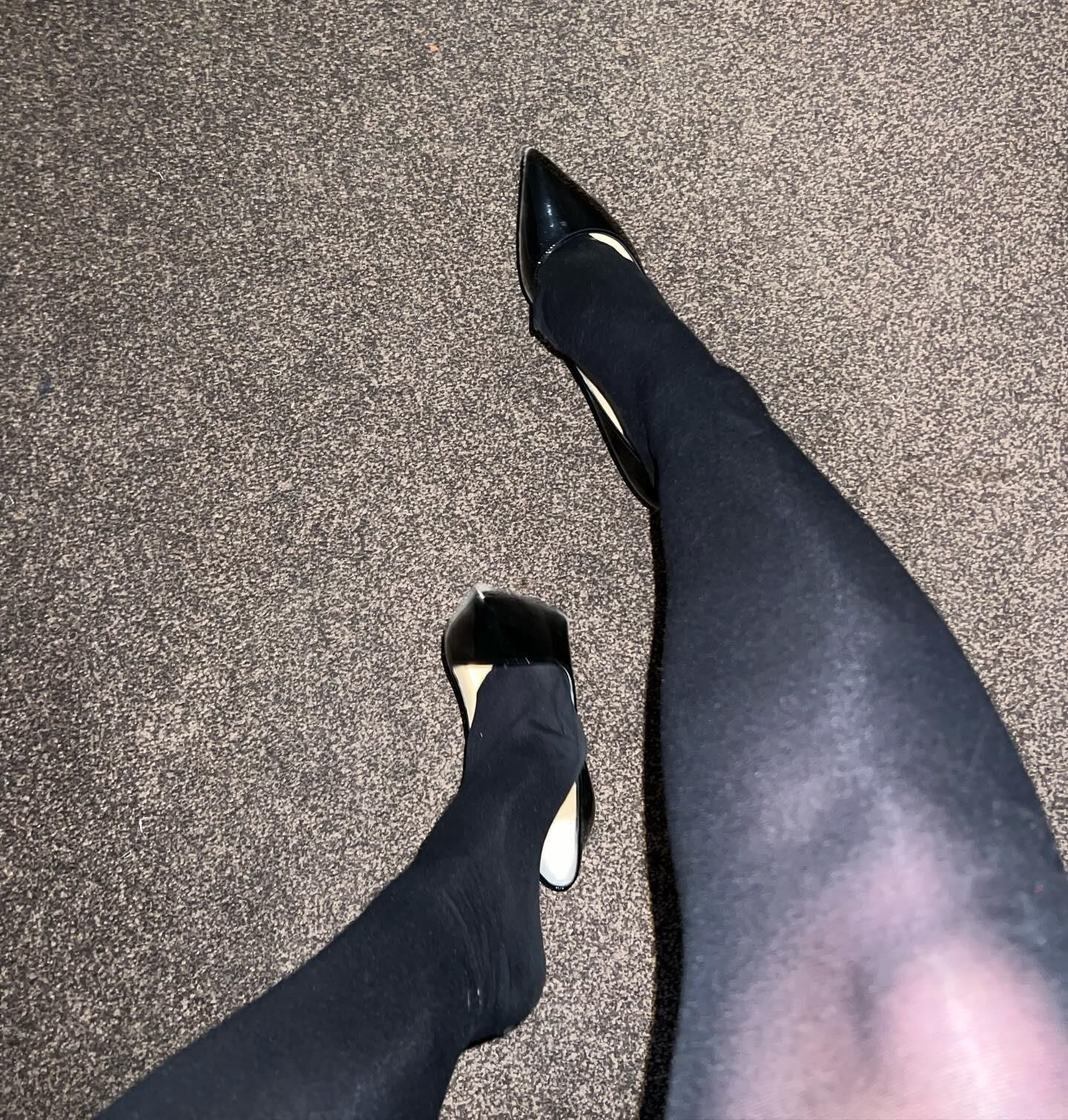 Emma porte des collants