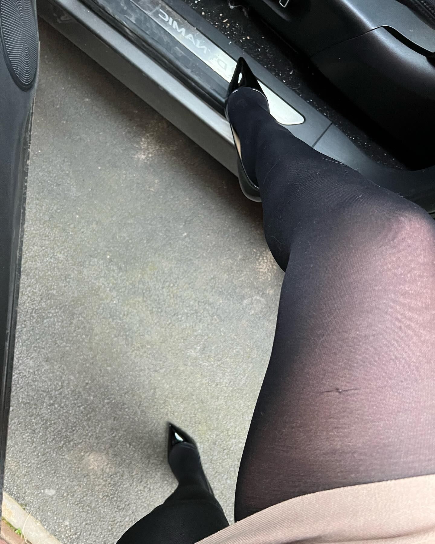 Emma porte des collants