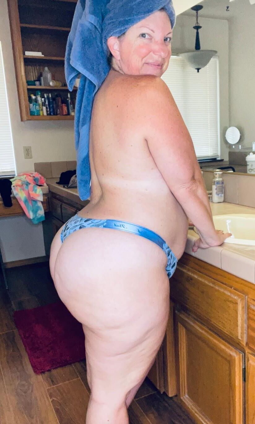 Seductive Mature Pawg Milf Heather