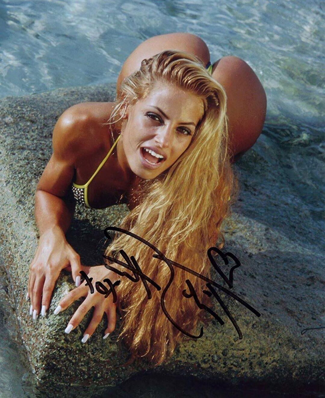 Trish Stratus (WWE)