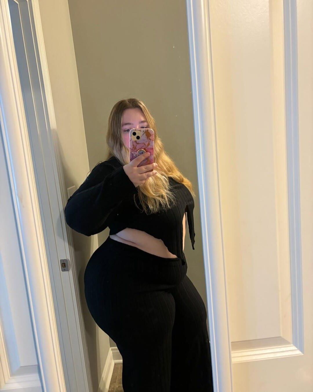 Lecker riesiger Arsch kleine Titten Schönheit Blonde BBW Mädchen gemischte heiße Aufnahmen