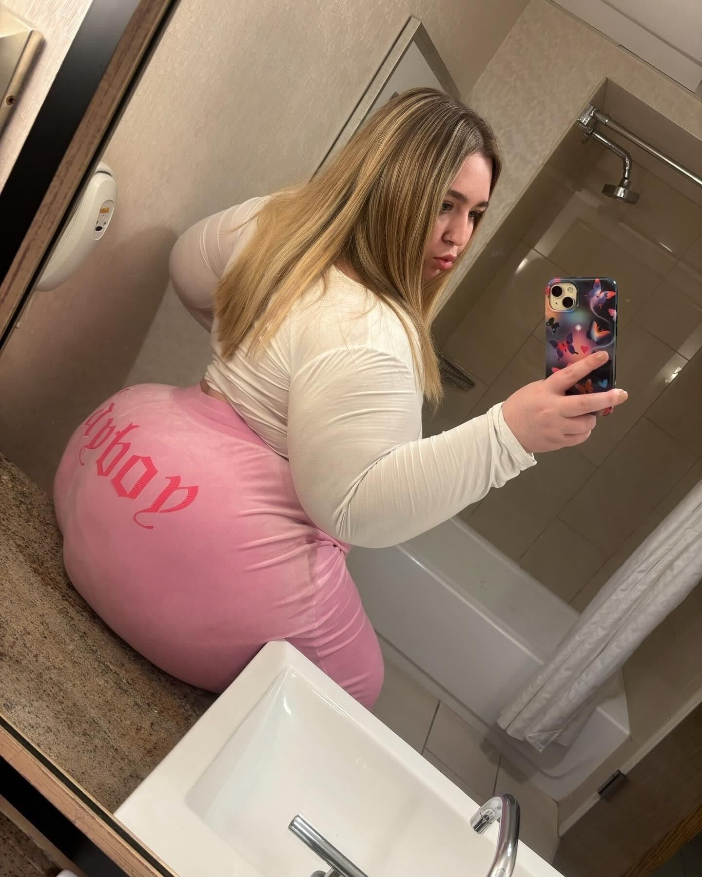 Lecker riesiger Arsch kleine Titten Schönheit Blonde BBW Mädchen gemischte heiße Aufnahmen