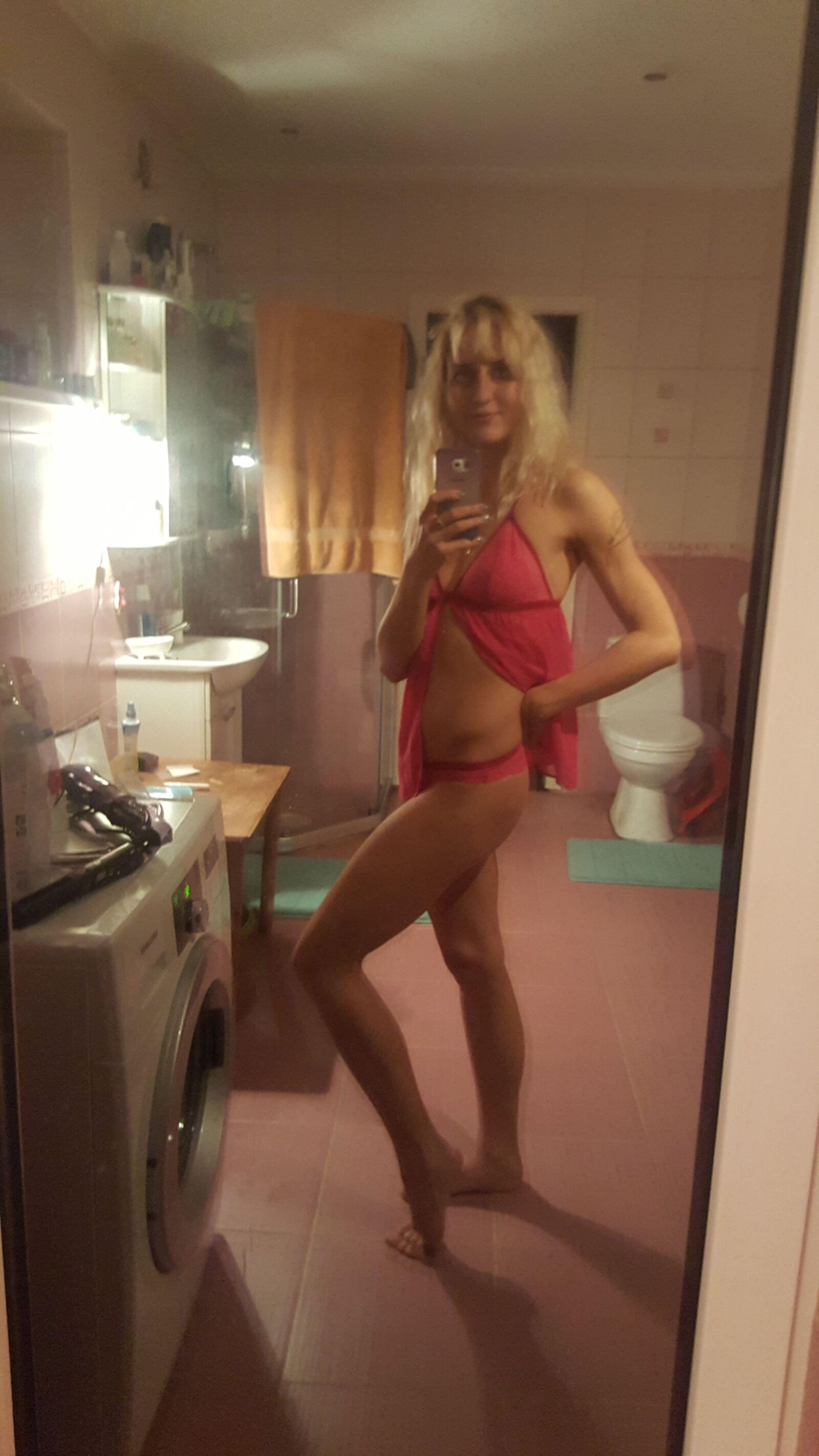 Mature German selfie nudes