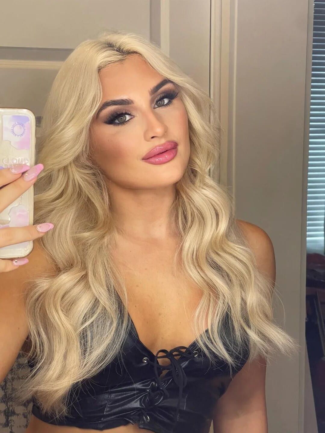 Tiffany Stratton (WWE) ()