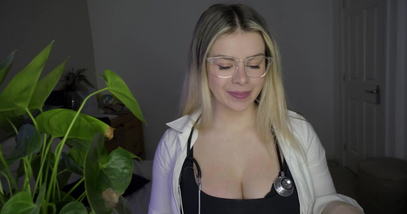 Scottish Murmurs ASMR Med Student Exam Lauren Woods