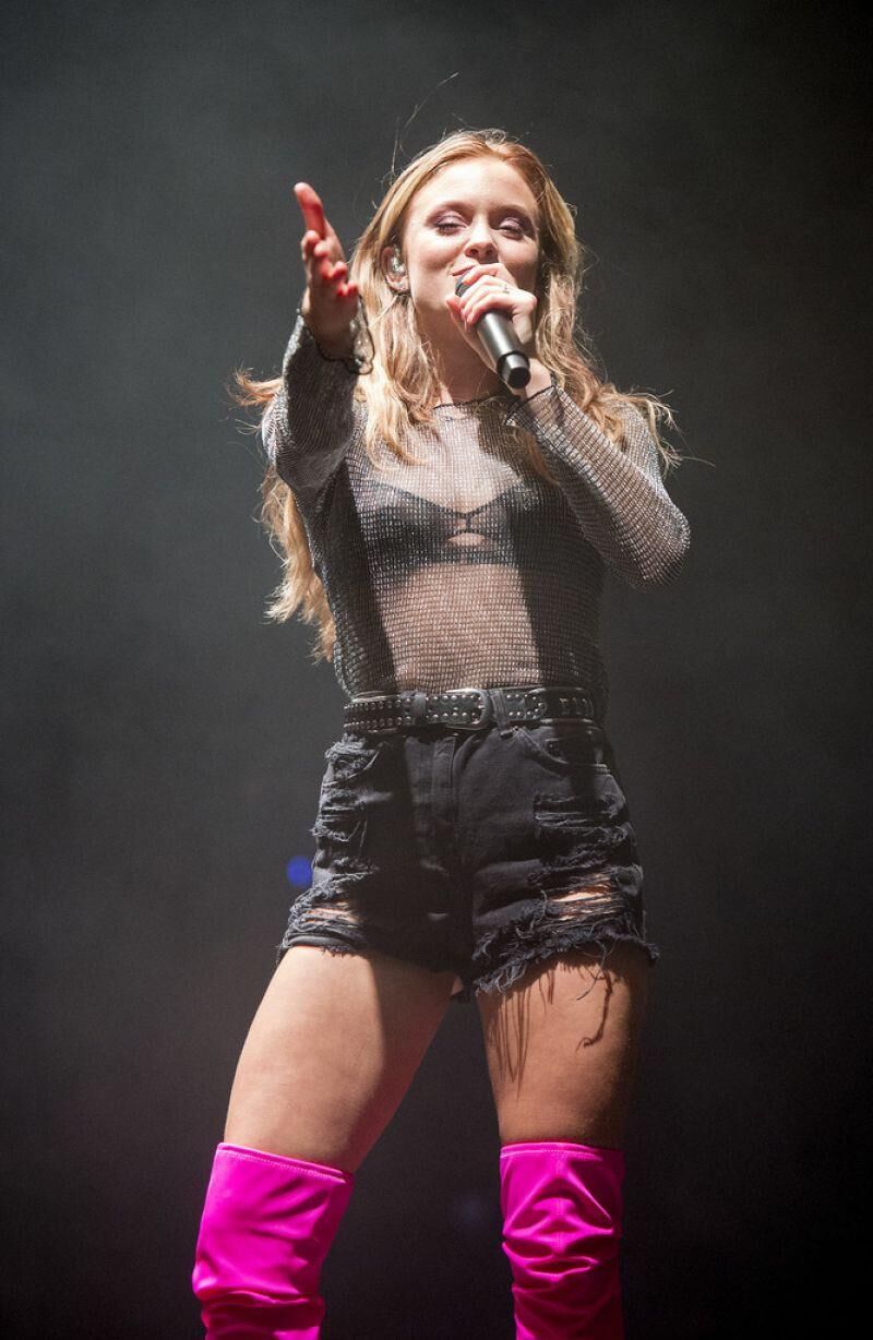 Zara Larsson se produit à Eventim Apollo à Londres //