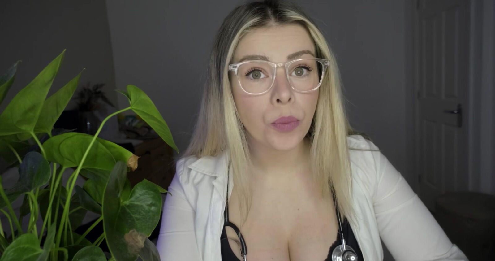 Scottish Murmurs ASMR Med Student Exam Lauren Woods