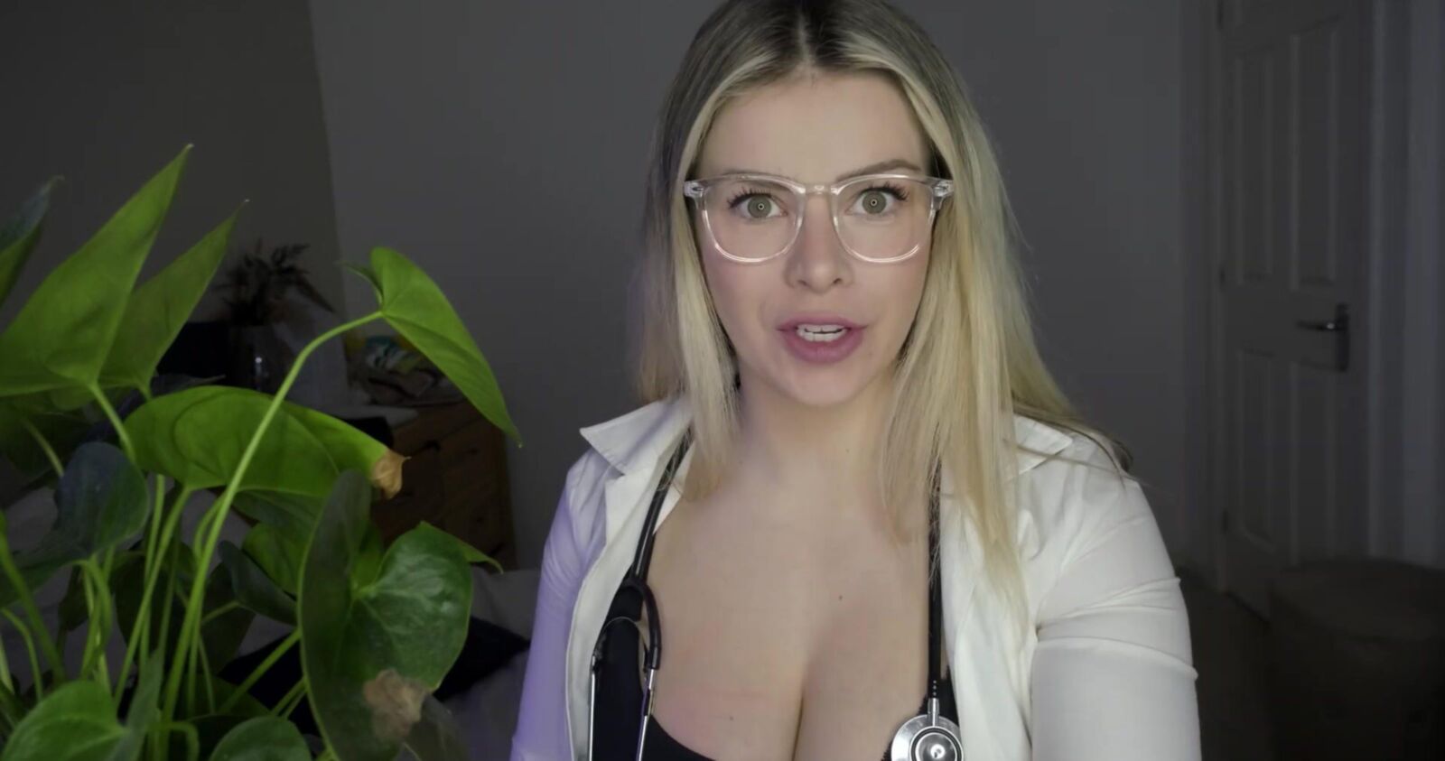 Scottish Murmurs ASMR Med Student Exam Lauren Woods