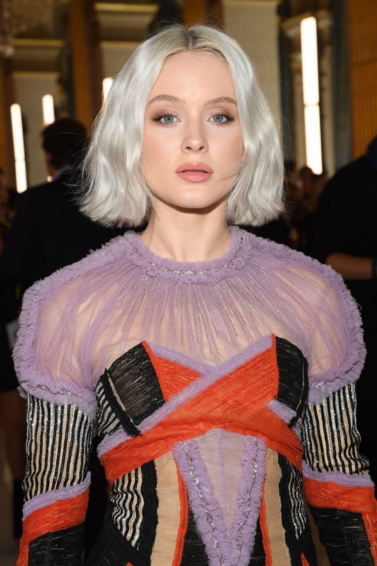 Zara Larsson au Balmain Fashion Show de PFW à Paris