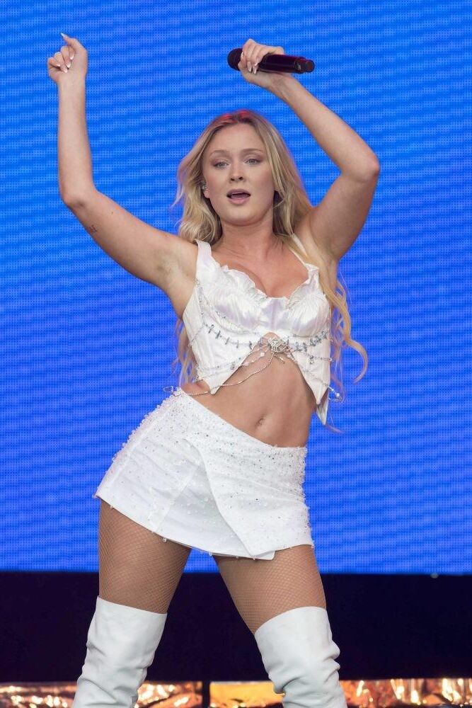 Zara Larsson à Brighton Pride