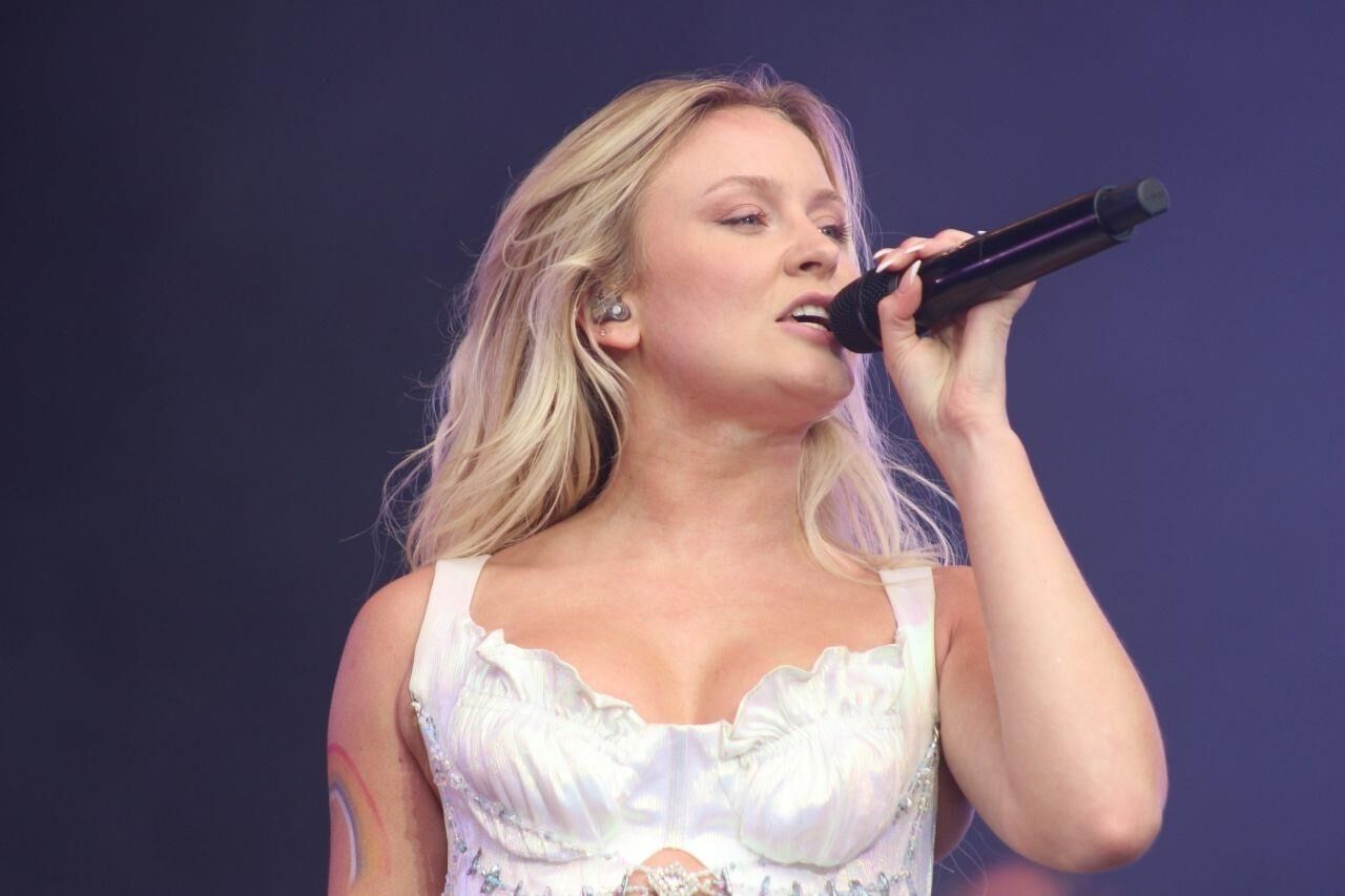 Zara Larsson à Brighton Pride