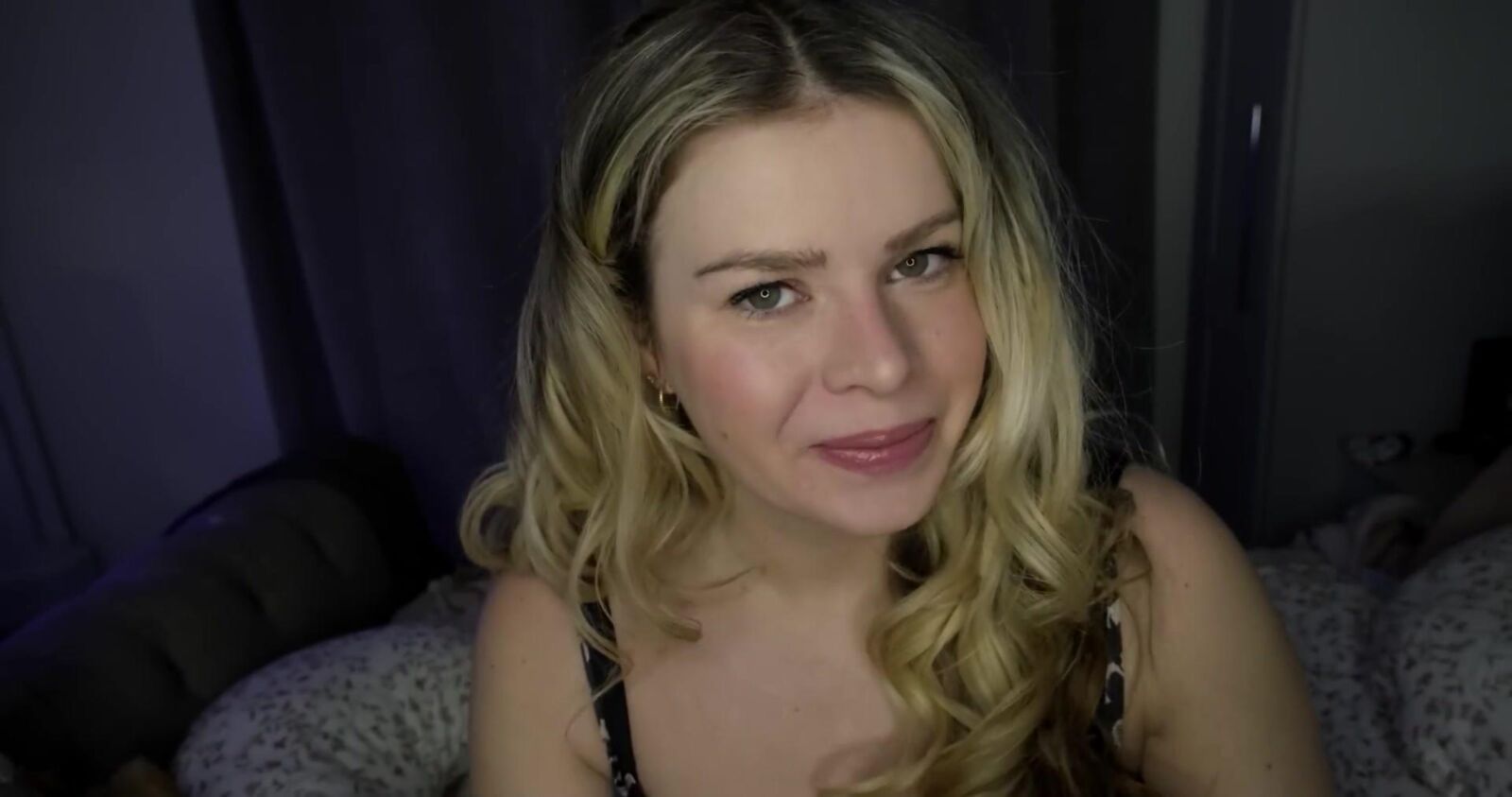 Scottish Murmurs ASMR Larde Night Chat a annoncé une grossesse