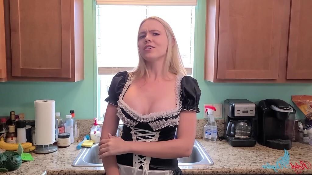 Rebell the Piss Maid, die die Frühlingspisse genießt