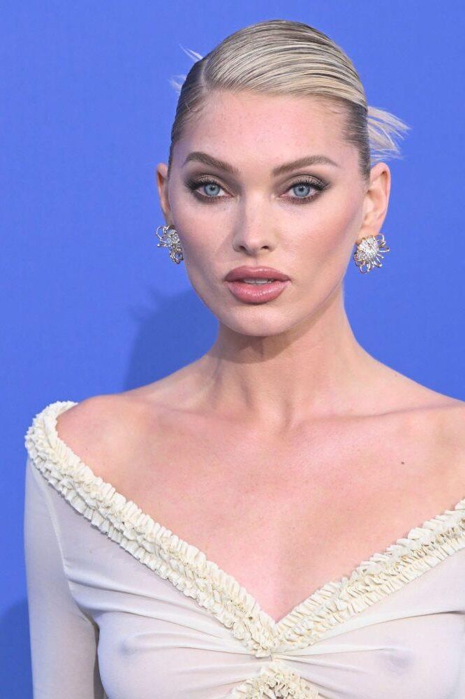 Elsa hosk seins mamelons robe transparente amfar cannes