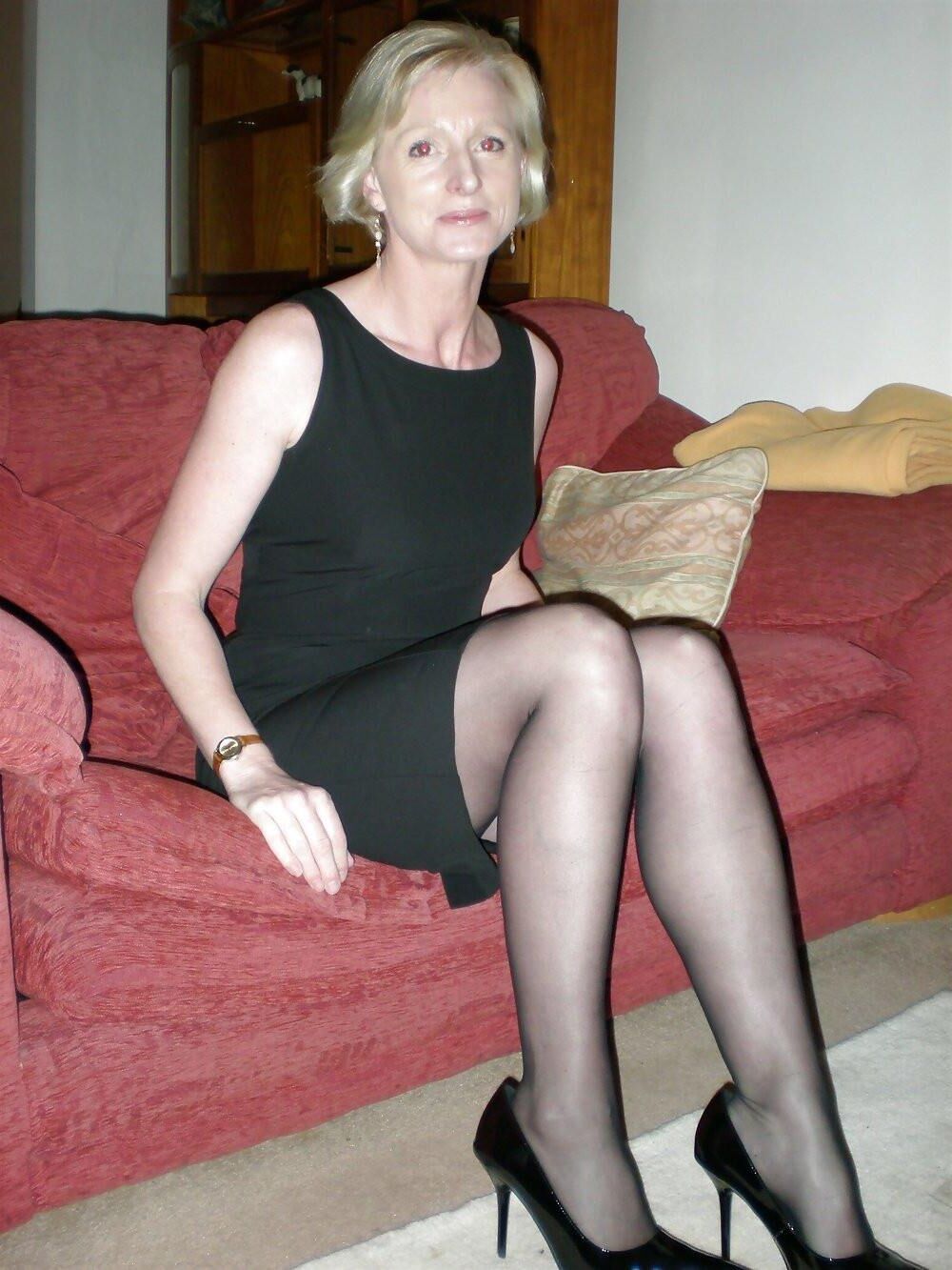 Tess uk blonde mature wife