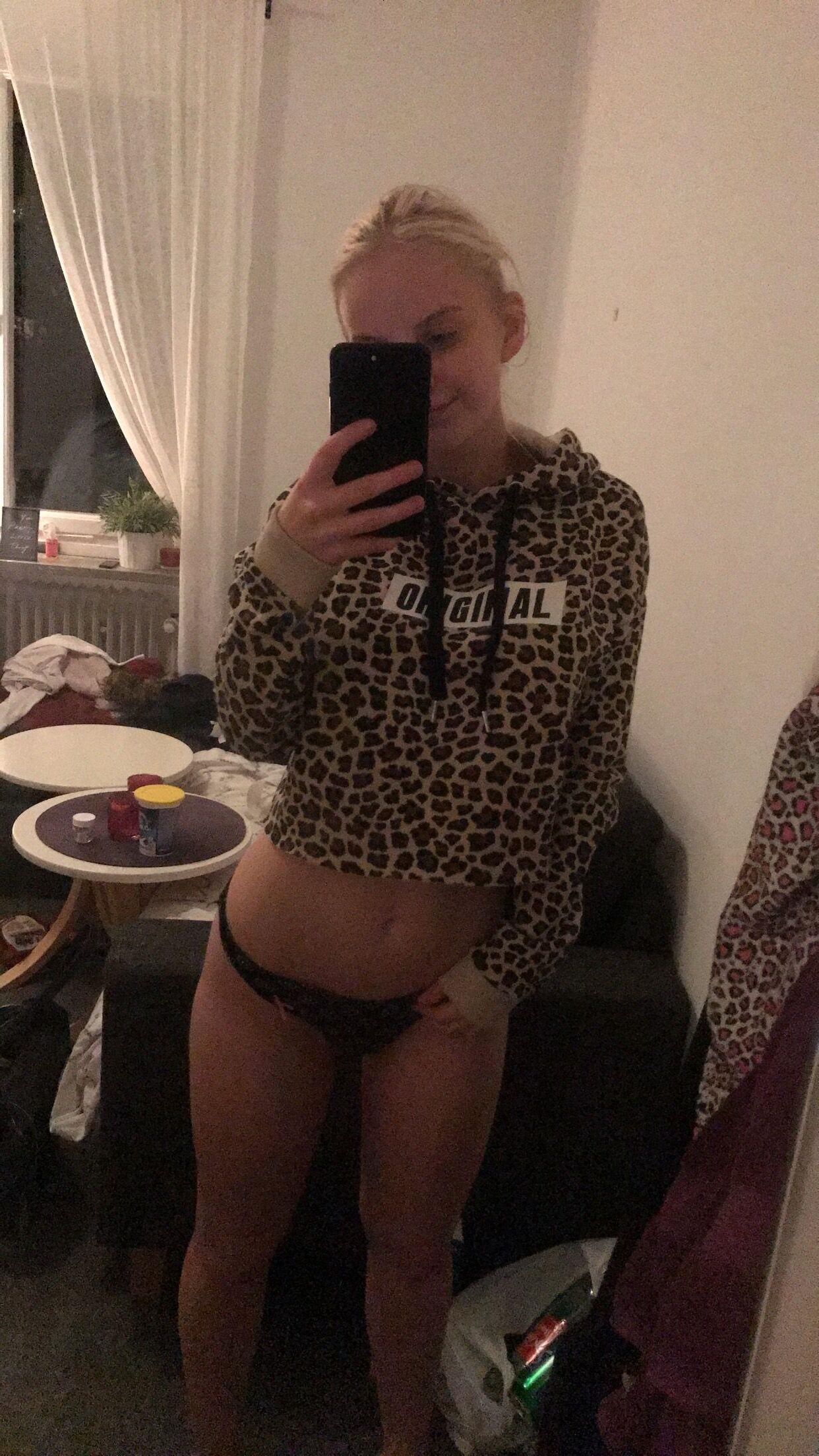 Norwegian blonde selfies and private nudes