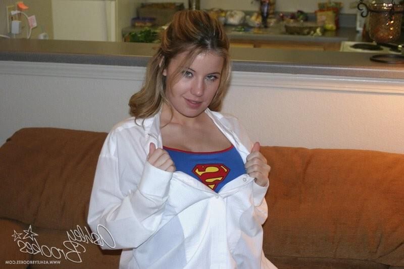 Ashley Brookes 'It's Super Girl!'