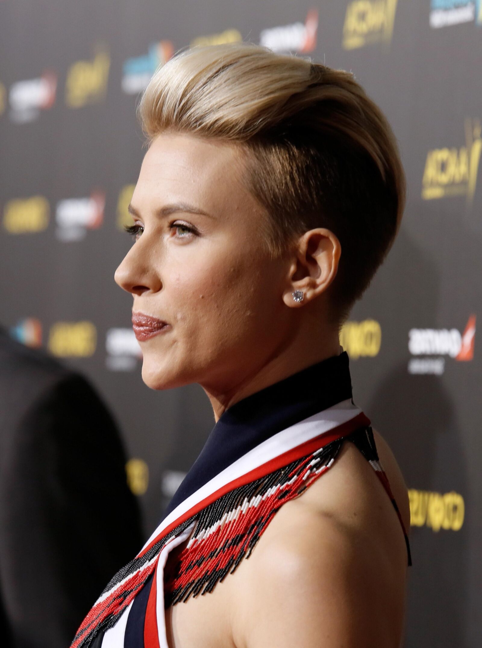 Scarlett Johansson – G’Day USA Gala AACTA Internatio