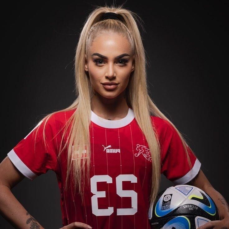 Alisha Lehmann Fußball Barbie Puppe